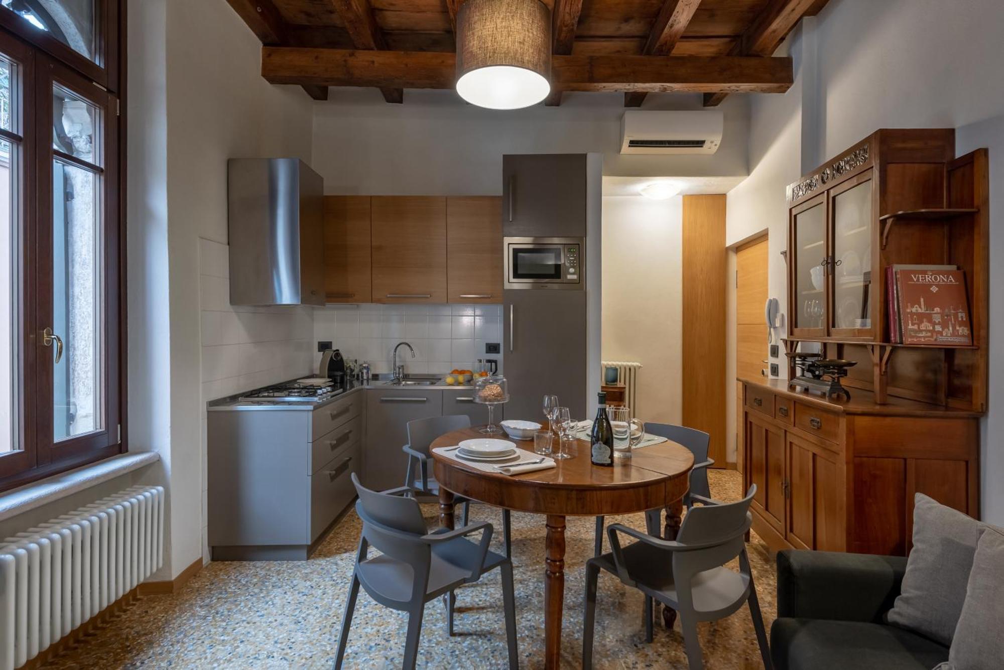 Residenza Roccamaggiore Verona Exterior photo